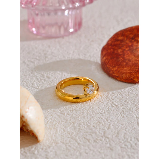 Ellen Gold Crystal Ring
