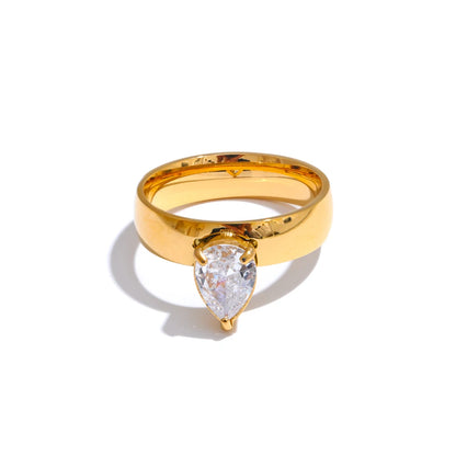 Vivienne Gold Water Drop Crystal Ring